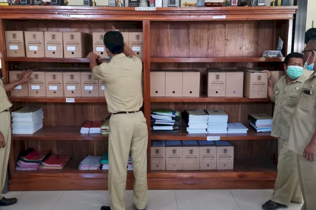 Penataan Arsip Aktif dan Inaktif di Kecamatan Karangnongko