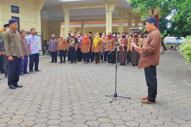 Upacara Peringatan Hari Sumpah Pemuda Ke-94 Tahun 2022 Kecamatan Karangnongko