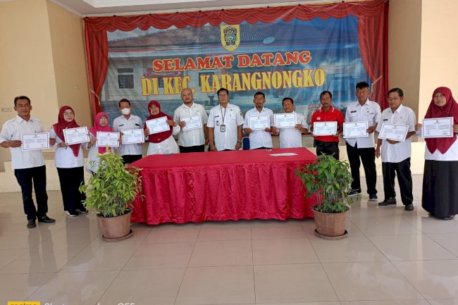 Penandatanganan Perjanjian Kinerja Kecamatan Karangnongko Tahun 2024