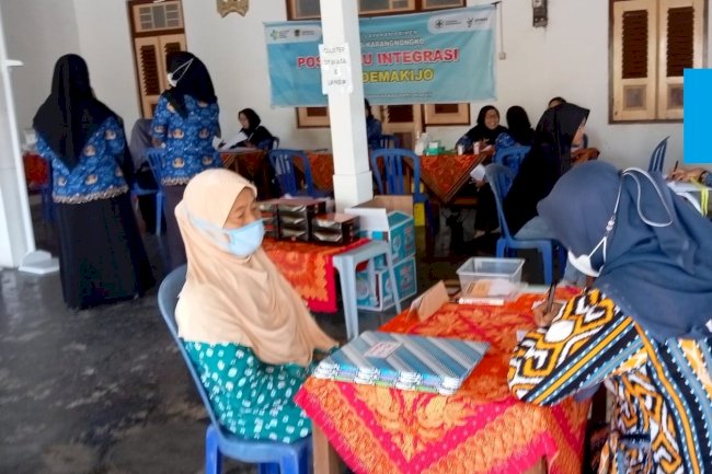 Bimbingan Teknis Pengelolaan Posyandu Integrasi Layanan Primer di Desa Demakijo