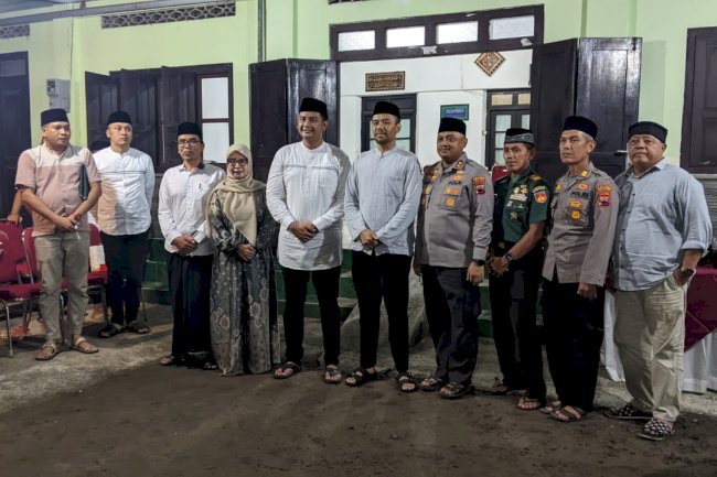 Camat Karangnongko dan Jajaran Hadiri Tarawih Keliling Bersama Bupati Klaten