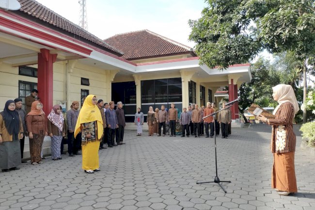 Peringati Hari Kartini ke-146, Kecamatan Karangnongko Gelar Upacara Bertema Perempuan Cerdas dan Cinta Tanah Air