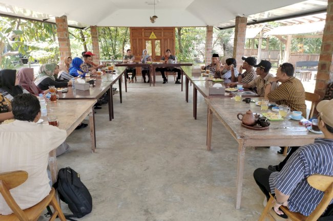 Rakor Paguyuban Kepala Desa dan Bendahara Desa se-Kecamatan Karangnongko Bahas Penguatan Tata Kelola Keuangan Desa