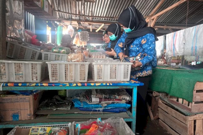 Menjelang Nataru, Kecamatan Karangnongko Laksanakan Sidak Bahan Pangan