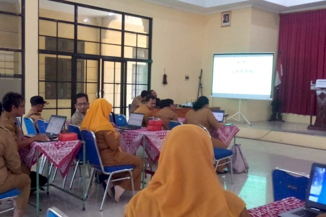 Sosialisasi dan Pendampingan Pengisian LHKPN Tahun 2025 di Kecamatan Karangnongko