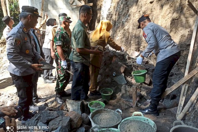 Peletakan Batu Pertama Jembatan Merah Putih Presisi di Desa Gumul