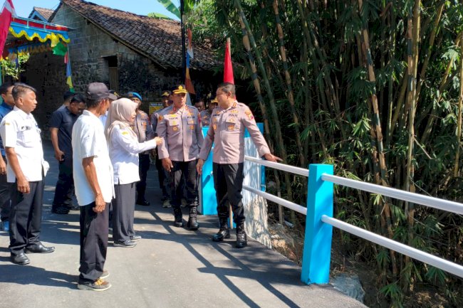 Kunjungan Kapolda Jawa Tengah di Jembatan Merah Putih Presisi Desa Gumul