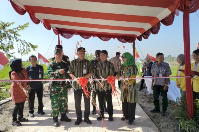 Penutupan KBMKB XXXV dan Peresmian Jalan Rabat Beton di Desa Somokaton