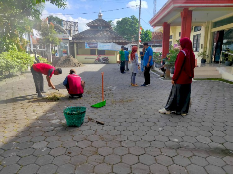 Kerja Bakti Menyambut Hari Kemerdekaan Republik Indonesia Ke-77 dan Hari Jadi Kabupaten Klaten Ke-218 di Kecamatan Karangnongko