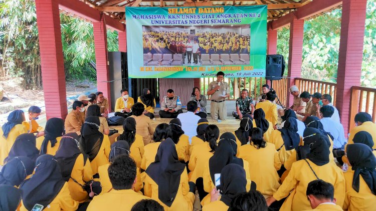 Penyambutan KKN Mahasiswa Universitas Negri Semarang Giat Angkatan Ke-2 di Sungai Poitan Desa Jagalan Kecamatan Karangnongko