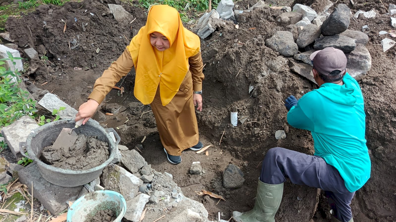 Peletakan Batu Pertama Gerai KDMP Koperasi Desa Merah Putih di Desa Somokaton dan Karangnongko
