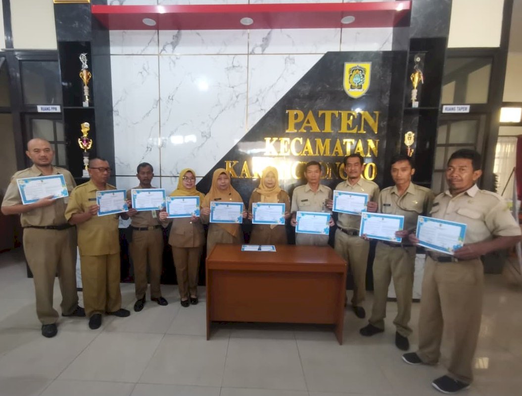 Penandatanganan Pakta Integritas dan Perjanjian Kinerja Tahun 2026 Kecamatan Karangnongko