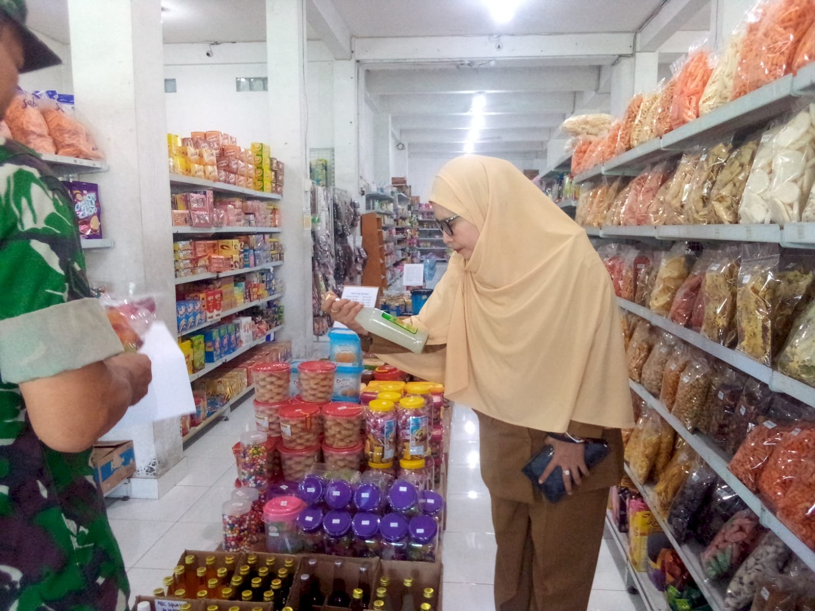 Sidak Bahan Pangan Jelang Idulfitri di Kecamatan Karangnongko