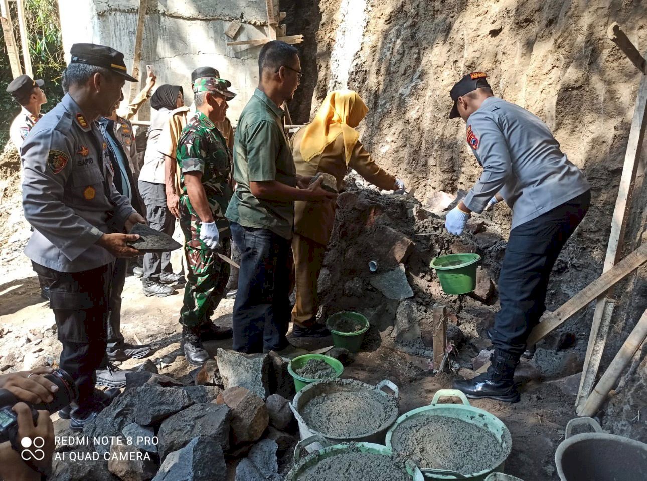 Peletakan Batu Pertama Jembatan Merah Putih Presisi di Desa Gumul