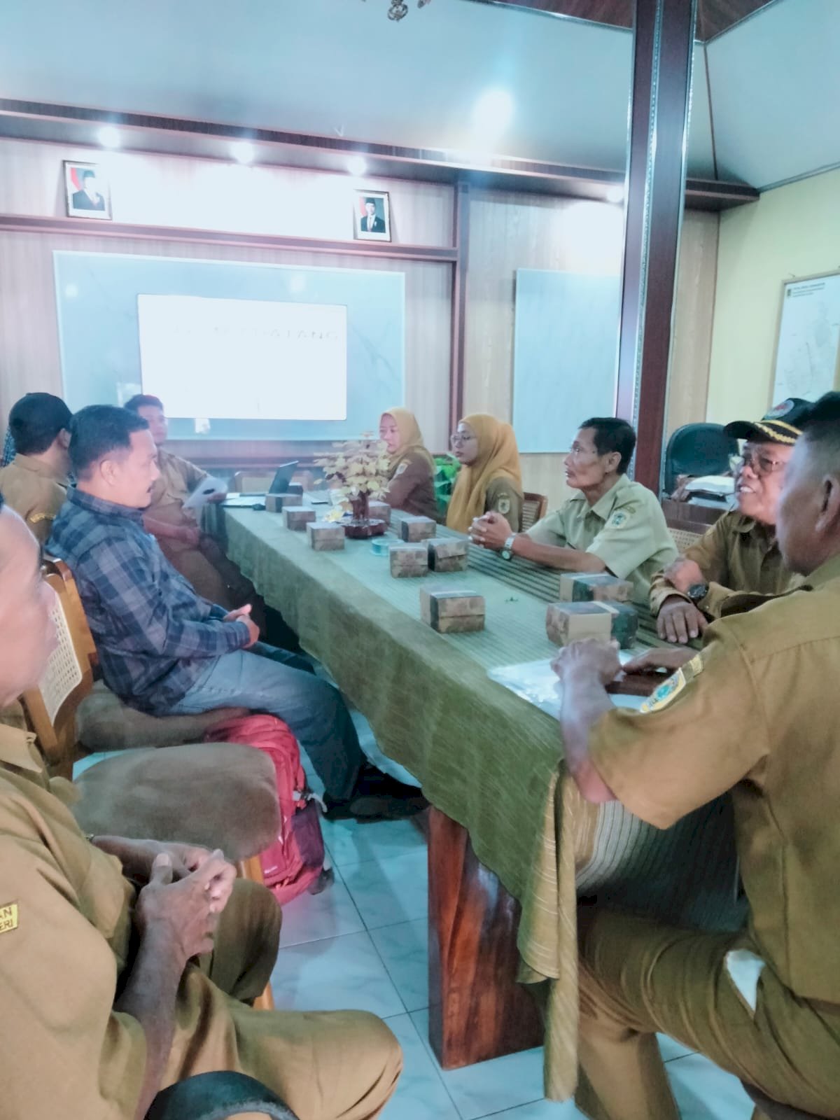 Monitoring Administrasi Desa Tahun 2026 di Desa Jiwan dan Gemampir